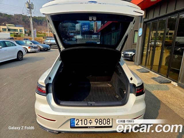 Volkswagen Arteon 2022 — ფოტო 19/20