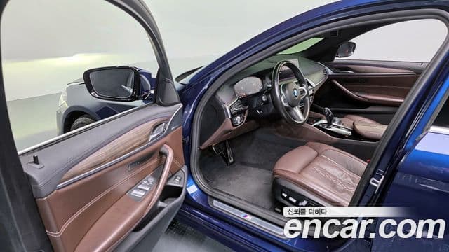 BMW 5 Series 2020 — ფოტო 11/20