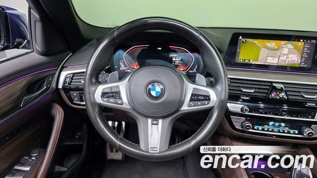 BMW 5 Series 2020 — ფოტო 13/20
