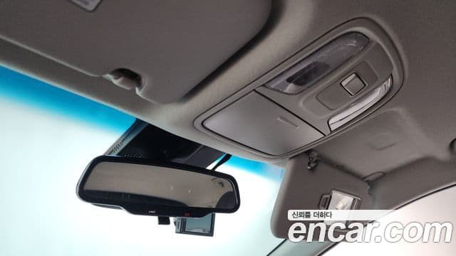 Kia Niro 2019 — Photo 8/20