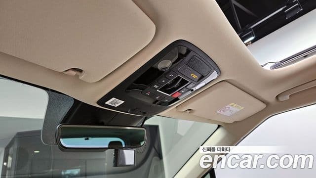 Kia Carnival 2022 — ფოტო 17/20