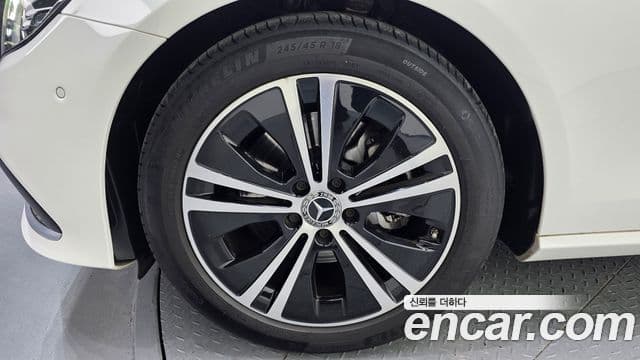 Mercedes-Benz E-Class 2020 — Şəkil 8/20