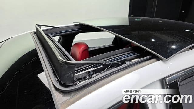 Genesis Electrified G80 2023 — Şəkil 18/20