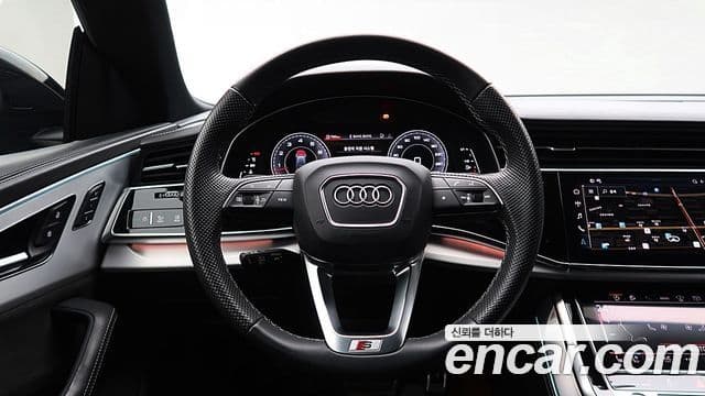 Audi Q7 2021 — Фото 12/20
