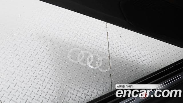 Audi Q7 2021 — Фото 17/20