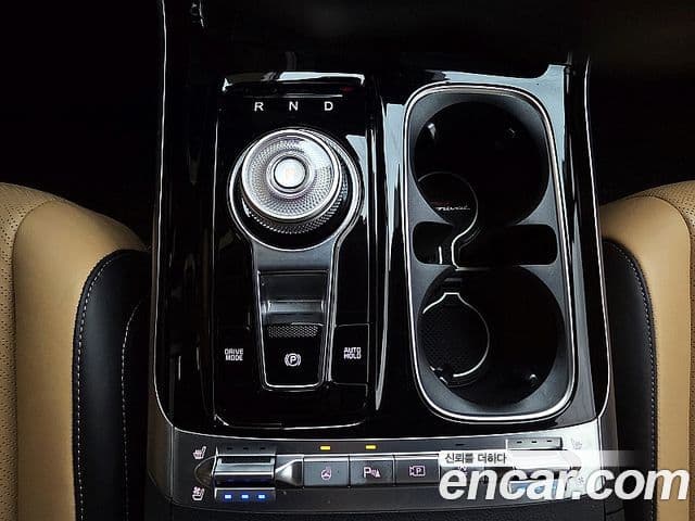 Kia Carnival 2020 — Şəkil 15/20