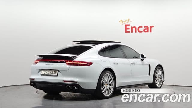 Porsche Panamera 2018 — Photo 5/20