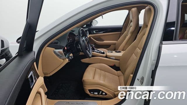 Porsche Panamera 2018 — Photo 3/20