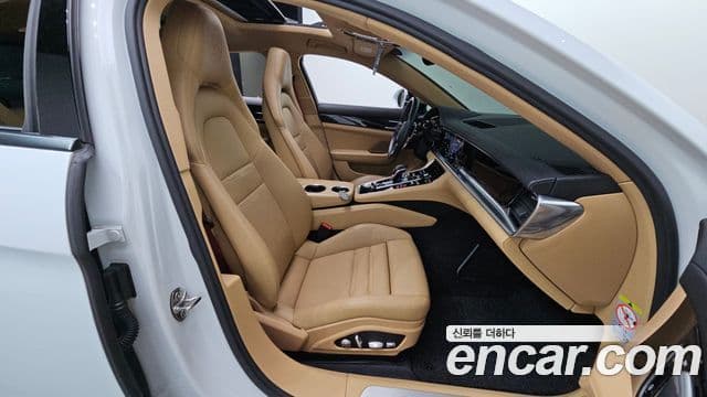 Porsche Panamera 2018 — Photo 18/20