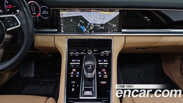 Porsche Panamera 2018 — Photo 15/20