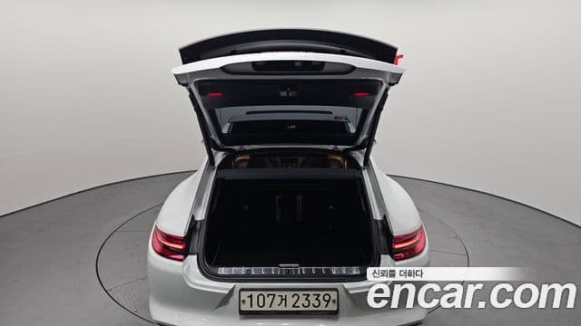 Porsche Panamera 2018 — Photo 12/20