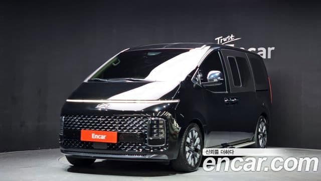 Hyundai Staria 2021 — ფოტო 1/20