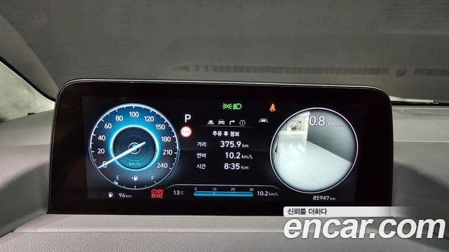 Hyundai Staria 2021 — ფოტო 8/20