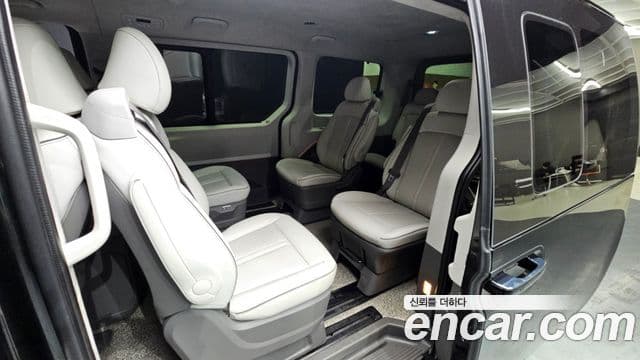 Hyundai Staria 2021 — ფოტო 12/20
