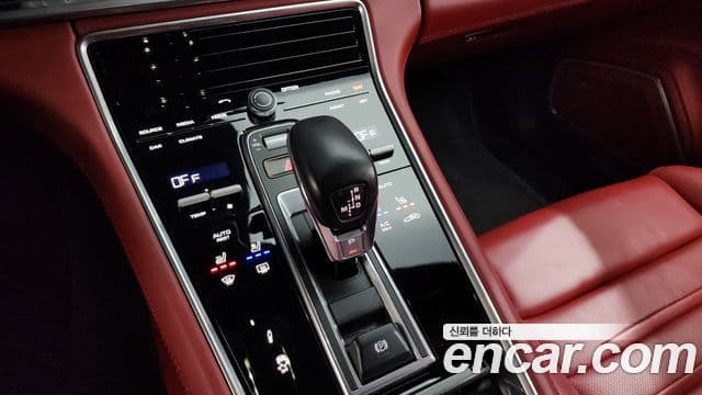Porsche Panamera 2020 — Şəkil 9/20