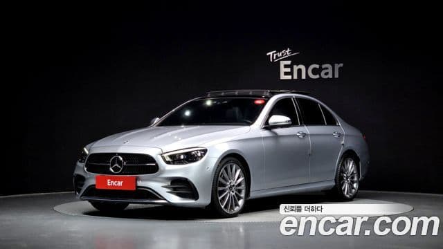 Mercedes-Benz E-Class 2022 — ფოტო 1/20