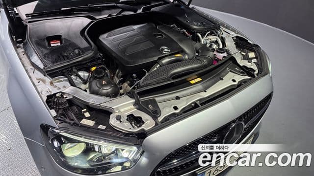 Mercedes-Benz E-Class 2022 — ფოტო 6/20