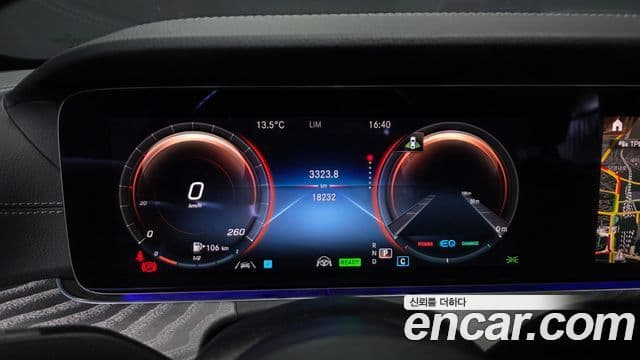 Mercedes-Benz E-Class 2022 — ფოტო 8/20