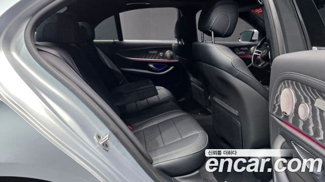 Mercedes-Benz E-Class 2022 — ფოტო 12/20