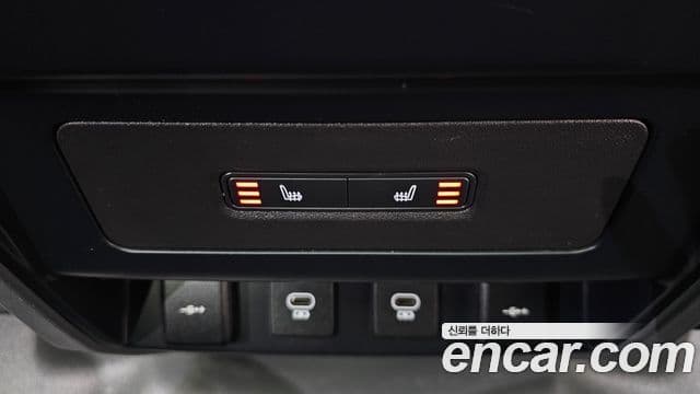Land Rover Defender 2021 — ფოტო 17/20