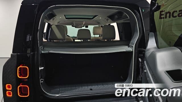 Land Rover Defender 2021 — фото 19 из 20