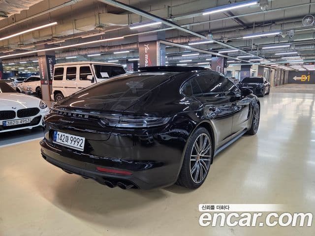 Porsche Panamera 2023 — Photo 5/20