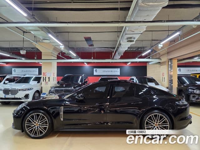 Porsche Panamera 2023 — Photo 18/20