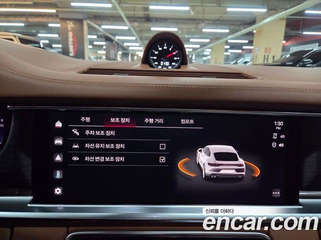 Porsche Panamera 2023 — Photo 17/20
