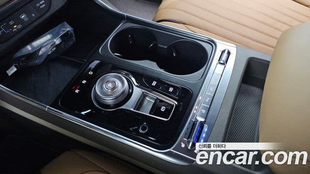 Kia Carnival 2024 — Şəkil 9/20