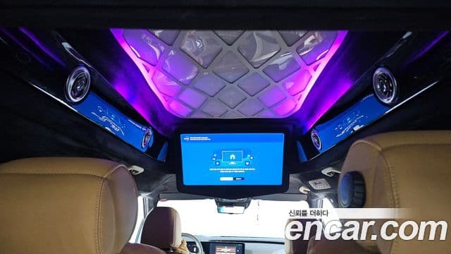 Kia Carnival 2024 — Şəkil 19/20