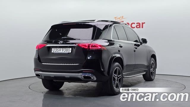 Mercedes-Benz GLE-Class 2020 — ფოტო 2/20