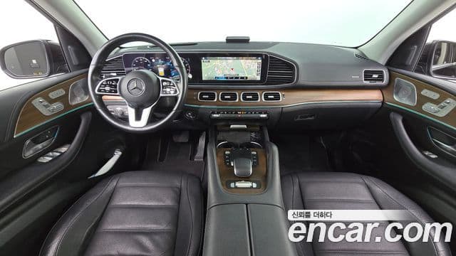 Mercedes-Benz GLE-Class 2020 — ფოტო 7/20