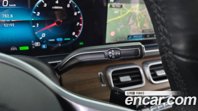 Mercedes-Benz GLE-Class 2020 — ფოტო 9/20