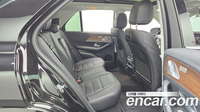 Mercedes-Benz GLE-Class 2020 — ფოტო 12/20