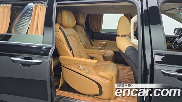 Kia Carnival 2023 — ფოტო 12/20