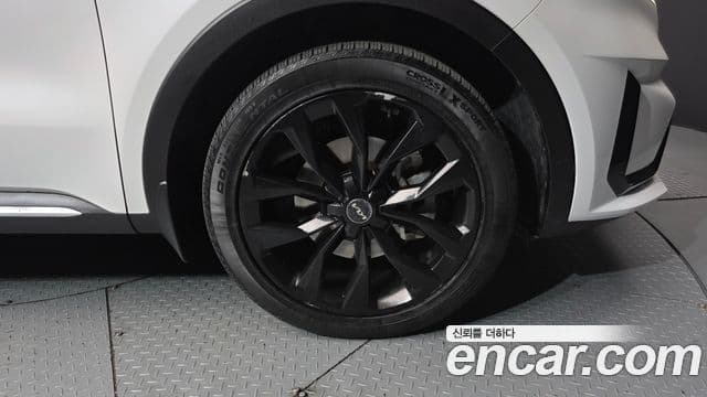 Kia Sorento 2020 — Фото 5/20