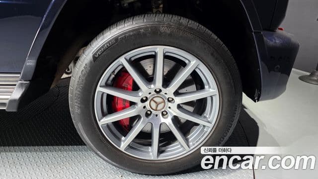Mercedes-Benz G-Class 2020 — Photo 9/20