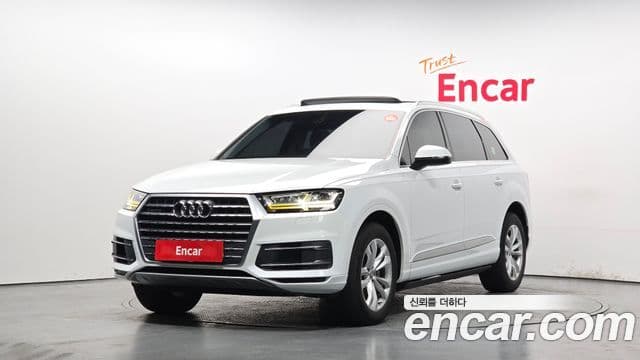 Audi Q7 2019 — Фото 1/20