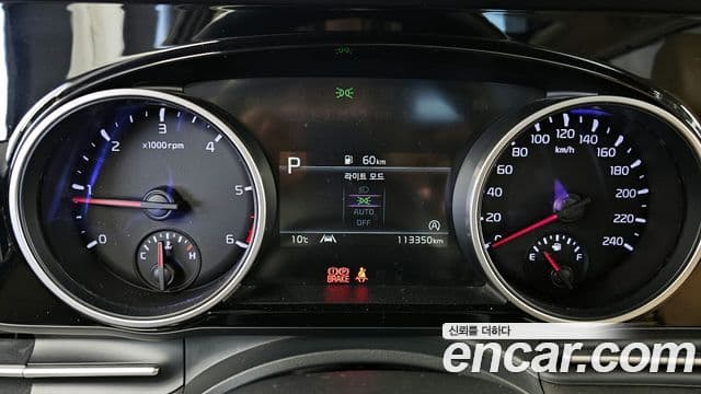 Kia Carnival 2021 — Фото 8/20