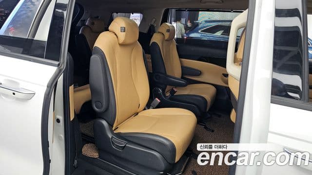 Kia Carnival 2021 — Фото 12/20
