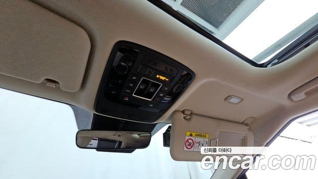Kia Carnival 2021 — Фото 17/20