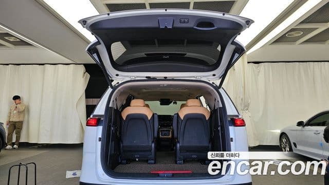 Kia Carnival 2021 — Фото 20/20