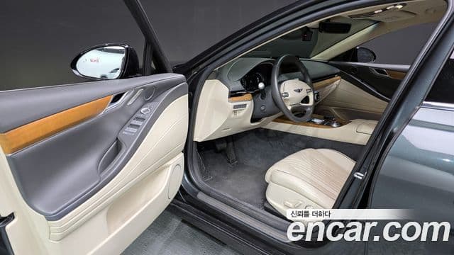 Genesis Electrified G80 2021 — ფოტო 8/20