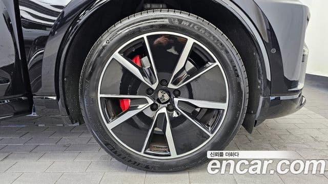 Porsche Macan EV 2025 — ფოტო 2/20