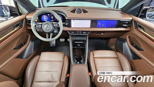 Porsche Macan EV 2025 — ფოტო 19/20