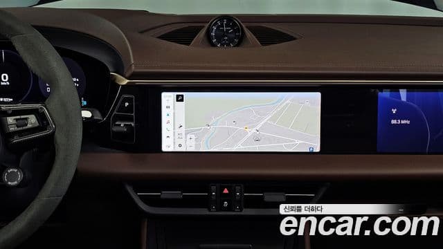 Porsche Macan EV 2025 — ფოტო 17/20