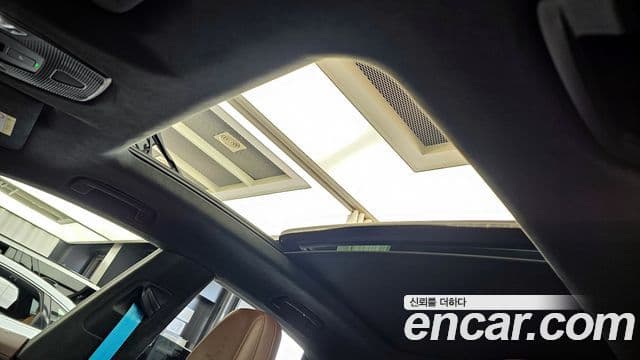 Porsche Macan EV 2025 — ფოტო 10/20