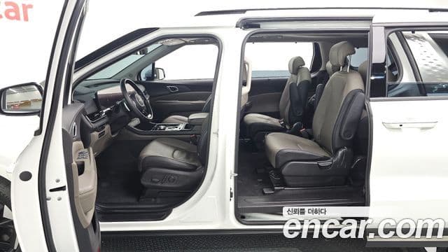 Kia Carnival 2024 — Şəkil 10/20