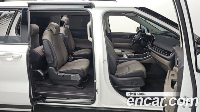 Kia Carnival 2024 — Şəkil 11/20