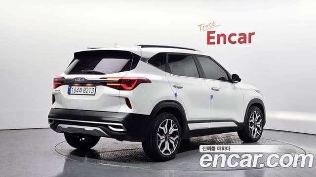 Kia Seltos 2022 — Şəkil 2/20